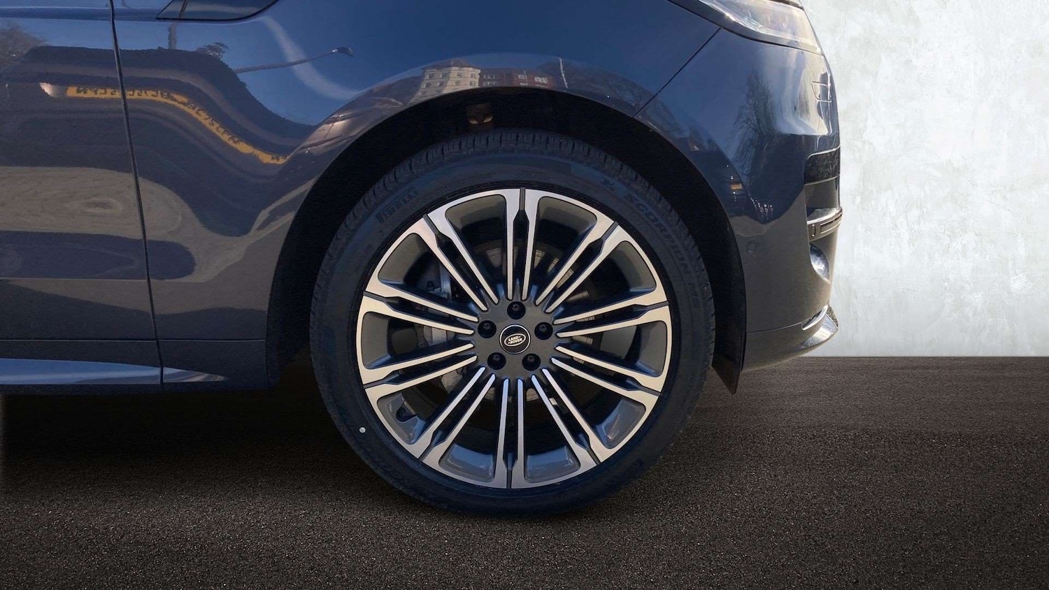 Used Land Rover Range Rover Sport 2024 for sale - 77928725: Photo 8