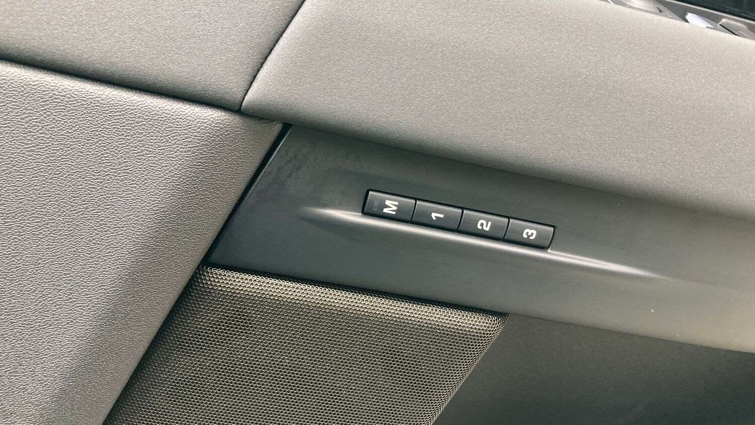 Used Land Rover Range Rover Evoque 2025 for sale - 77540684: Photo 25