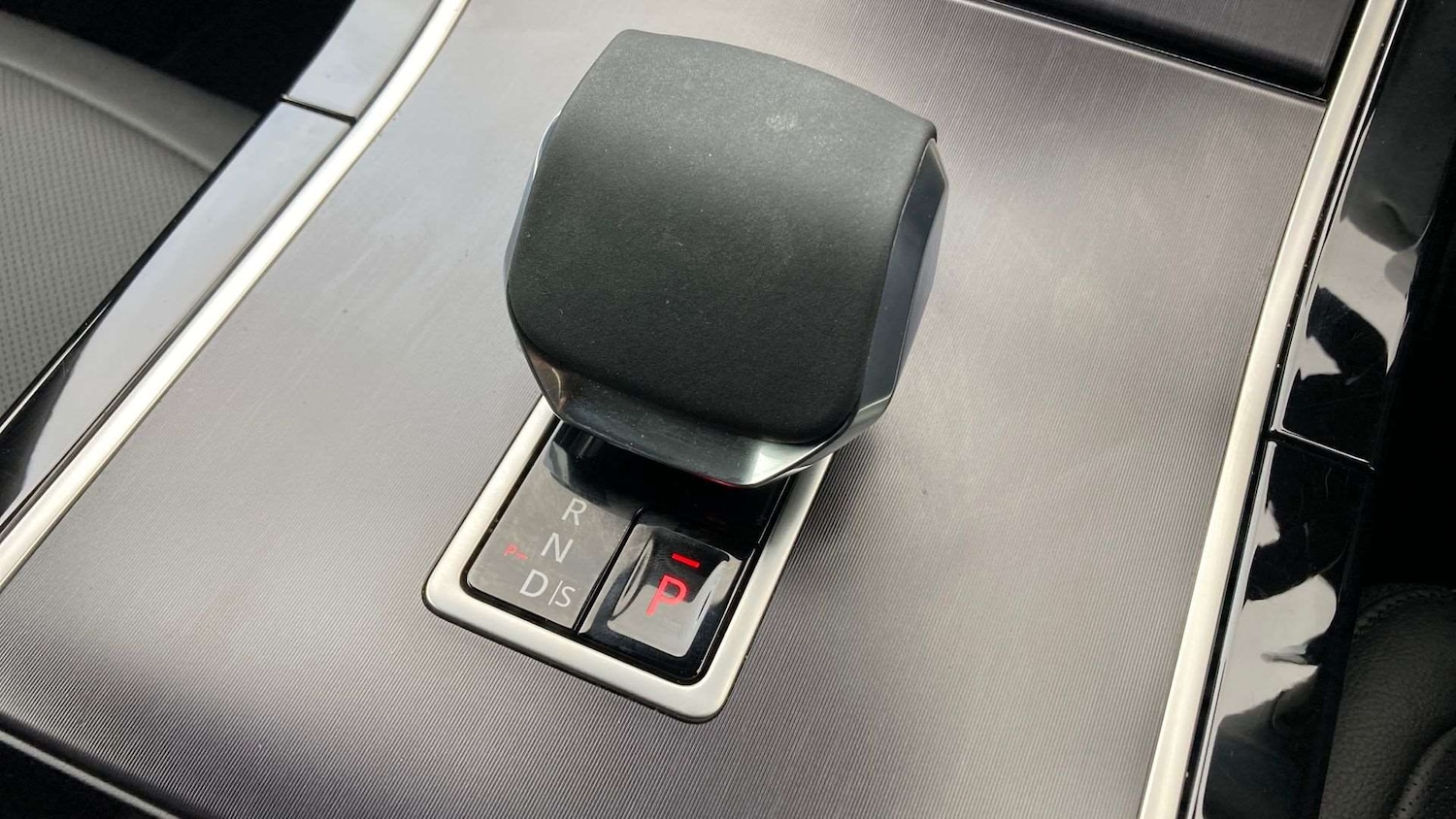 Used Land Rover Range Rover Evoque 2025 for sale - 76460241: Photo 13