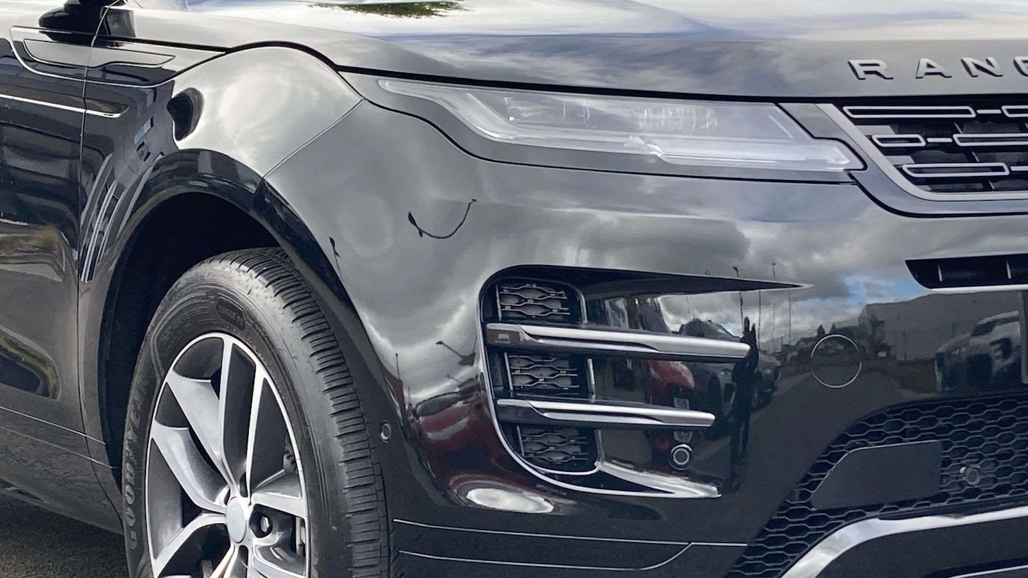 Used Land Rover Range Rover Evoque 2025 for sale - 76460241: Photo 17