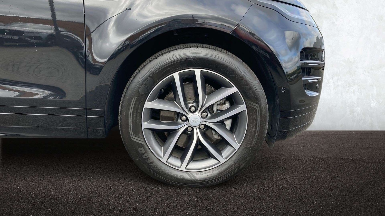 Used Land Rover Range Rover Evoque 2025 for sale - 76460241: Photo 8