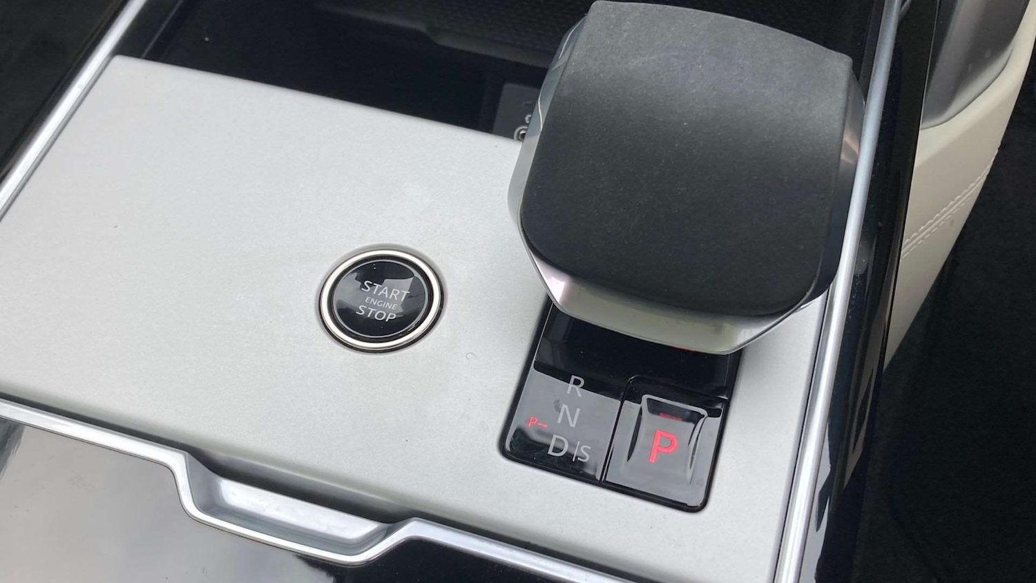 Used Land Rover Range Rover 2025 for sale - 77135004: Photo 13