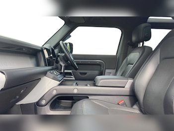 Used Land Rover Defender 2023 for sale - 79443765: Photo