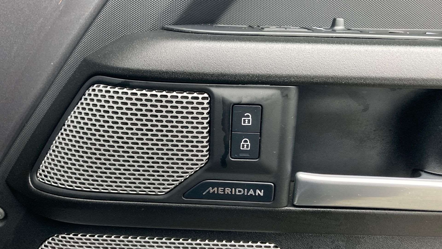 Used Land Rover Defender 2025 for sale - 76827647: Photo 25