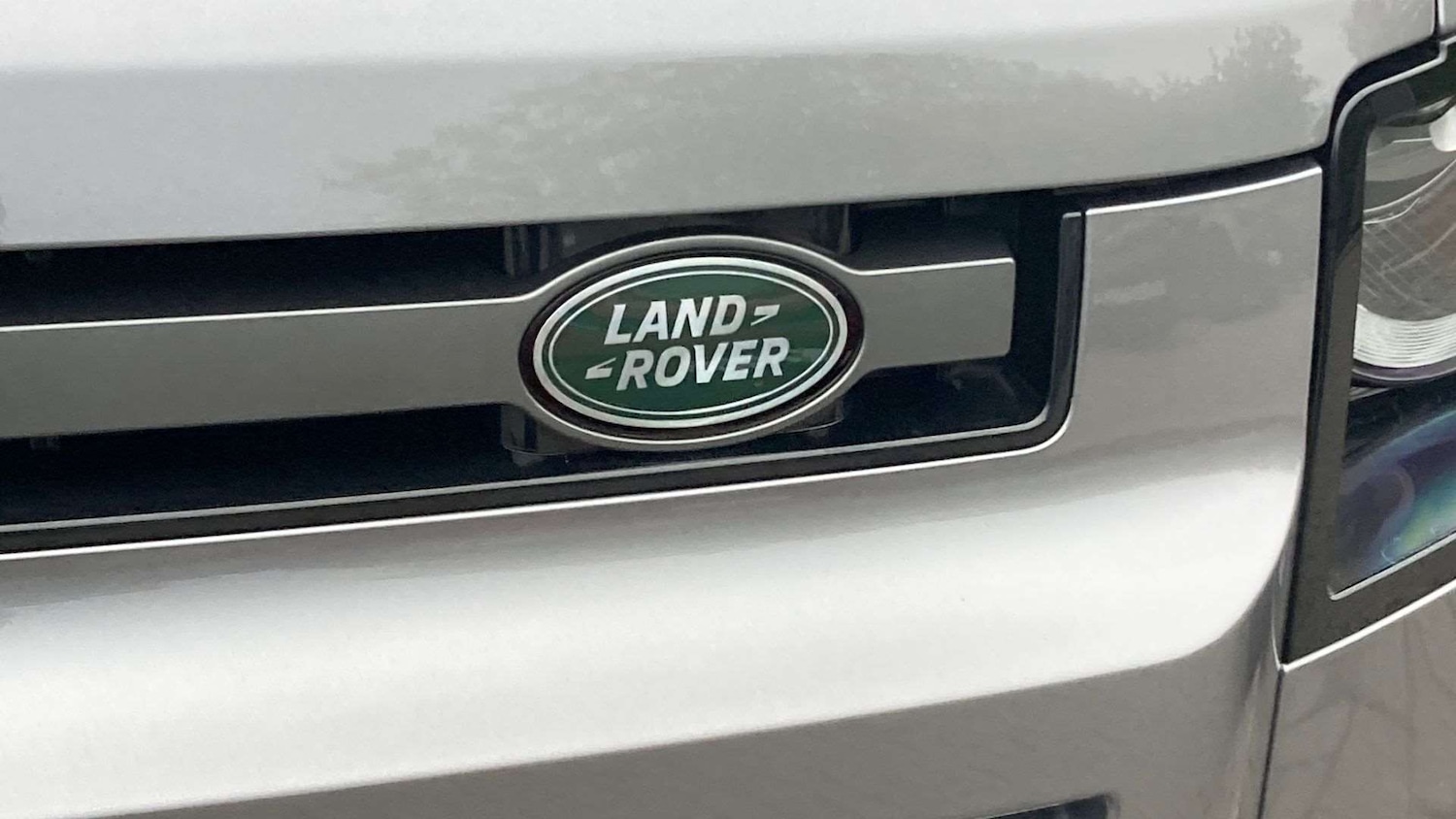 Used Land Rover Defender 2025 for sale - 76827647: Photo 30