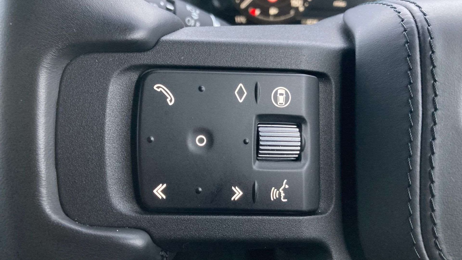 Used Land Rover Defender 2025 for sale - 76827647: Photo 33