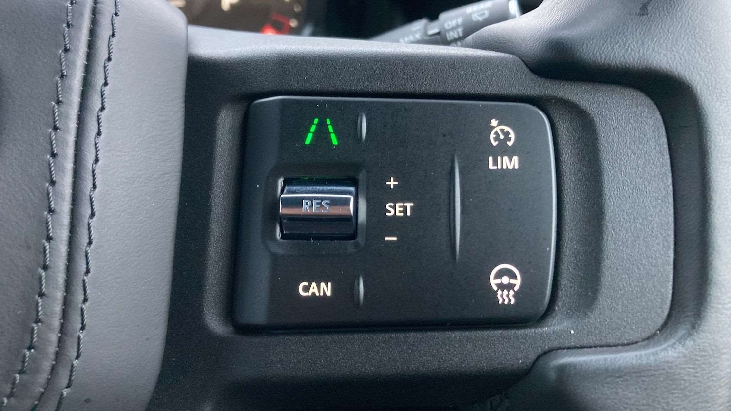 Used Land Rover Defender 2025 for sale - 76827647: Photo 34