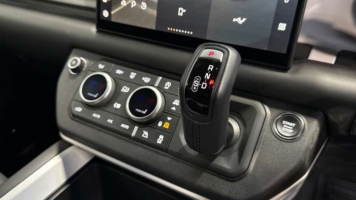 Used Land Rover Defender 2024 for sale - 78060330: Photo 13