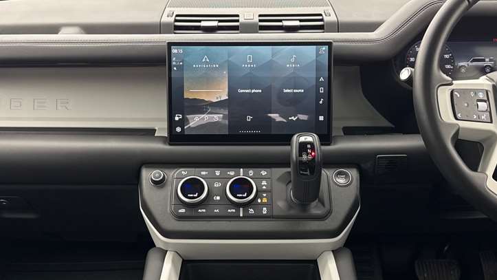 Used Land Rover Defender 2024 for sale - 78060330: Photo 14