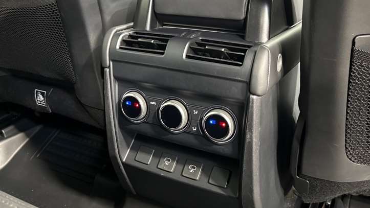 Used Land Rover Defender 2024 for sale - 78060330: Photo 17