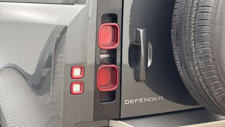 Used Land Rover Defender 2024 for sale - 78060330: Photo 18