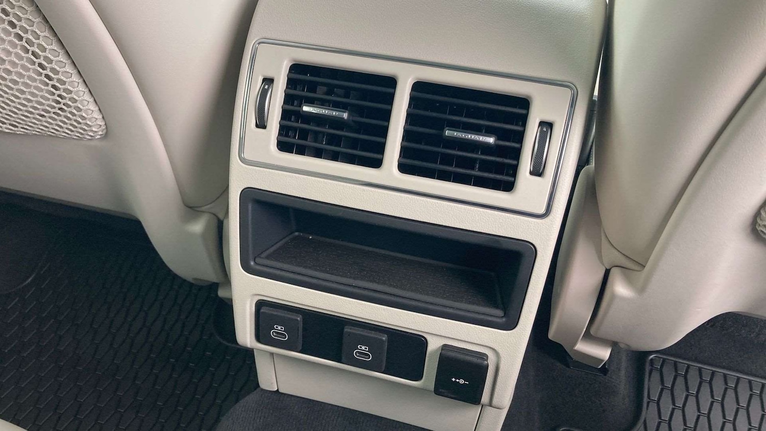 Used Jaguar F-Pace 2024 for sale - 76459875: Photo 18