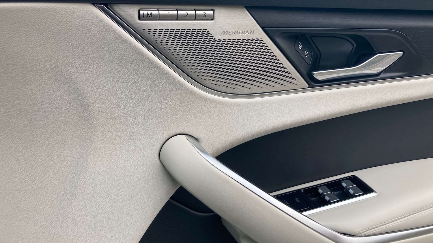 Used Jaguar F-Pace 2024 for sale - 76459875: Photo 33