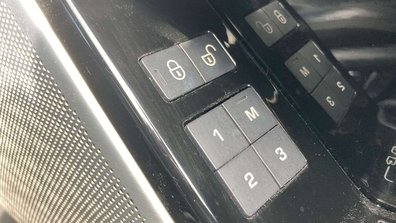 Used Land Rover Range Rover Velar for sale - 77361308: Photo 25