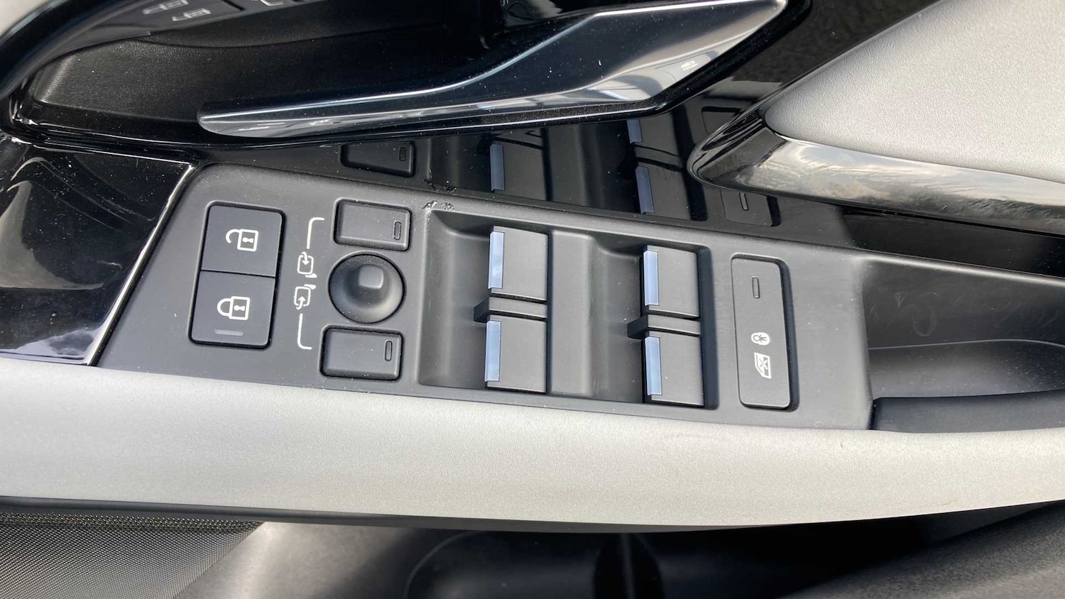 Used Land Rover Range Rover Evoque 2024 for sale - 77103160: Photo 35