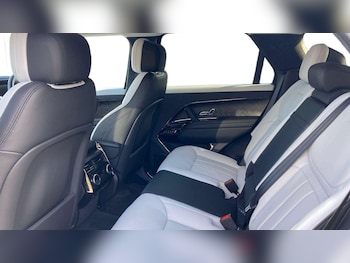 Used Land Rover Range Rover Sport 2024 for sale - 76459956: Photo