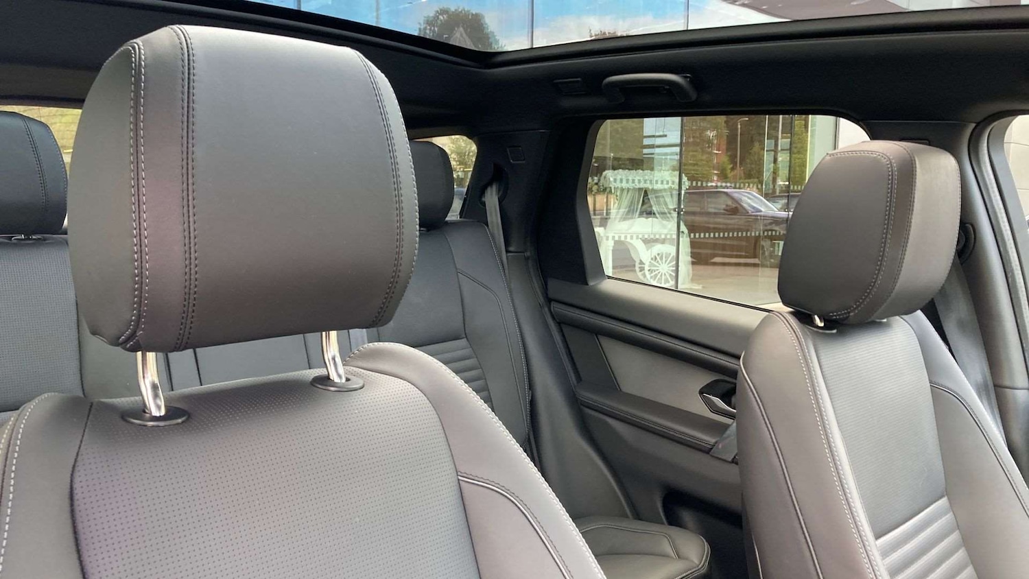 Used Land Rover Discovery Sport 2025 for sale - 76460502: Photo 27