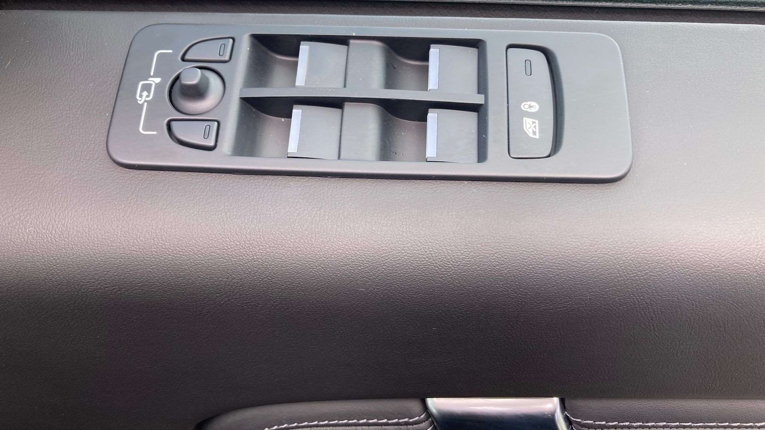 Used Land Rover Discovery Sport 2025 for sale - 76460502: Photo 28