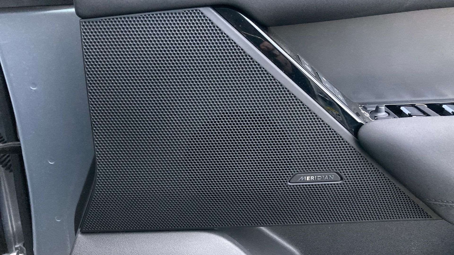 Used Land Rover Range Rover Velar 2023 for sale - 76460379: Photo 22