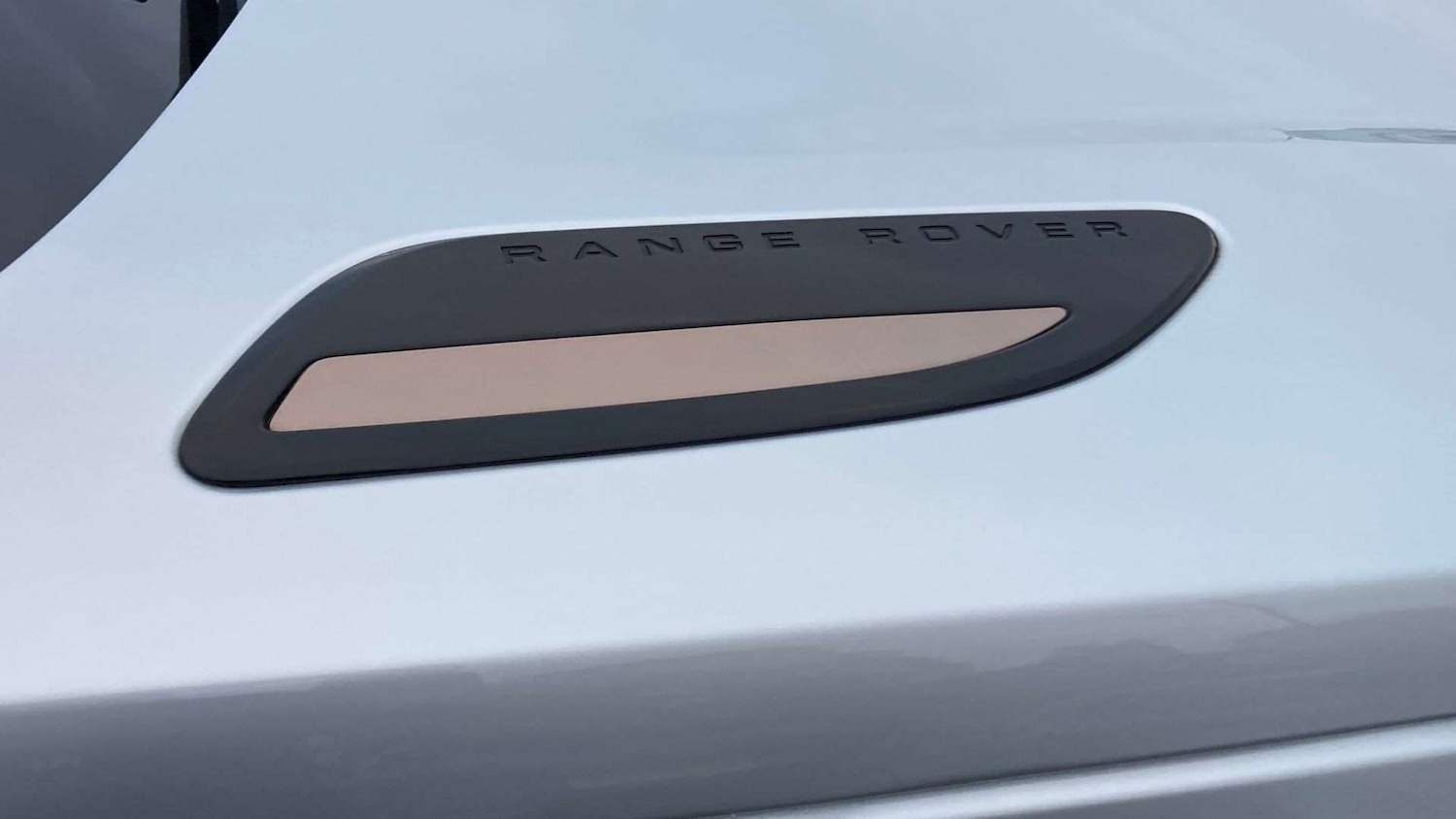 Used Land Rover Range Rover Velar 2023 for sale - 76460379: Photo 27