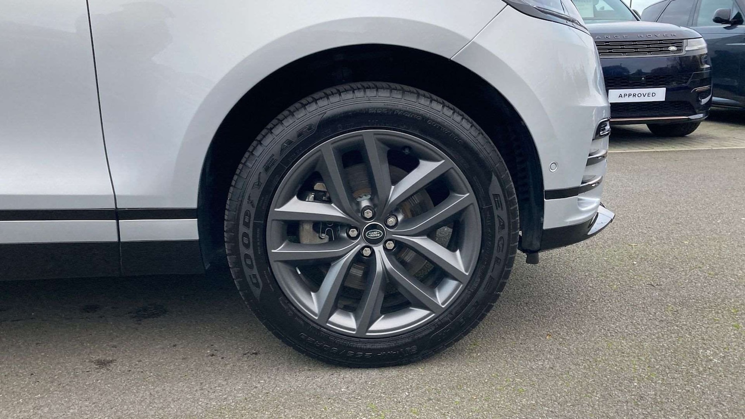 Used Land Rover Range Rover Velar 2023 for sale - 76460379: Photo 8