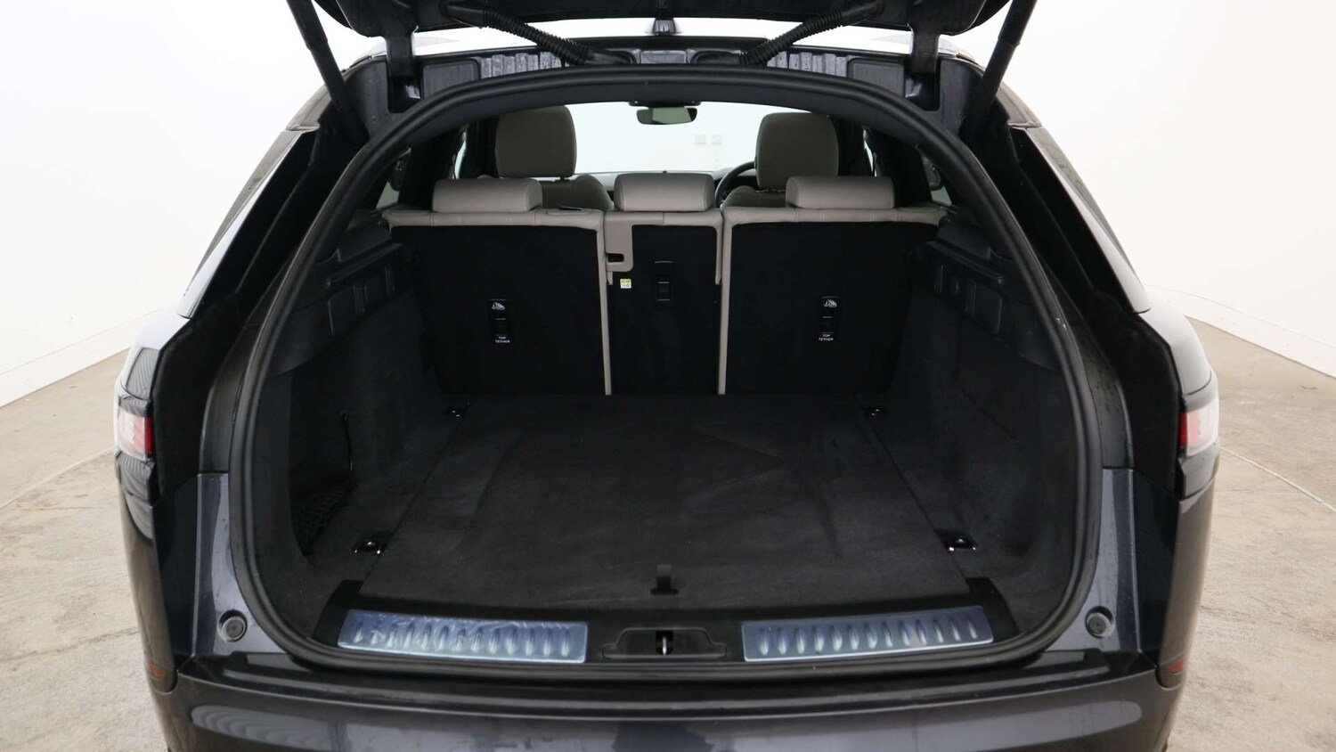 Used Land Rover Range Rover Velar 2023 for sale - 77472603: Photo 8