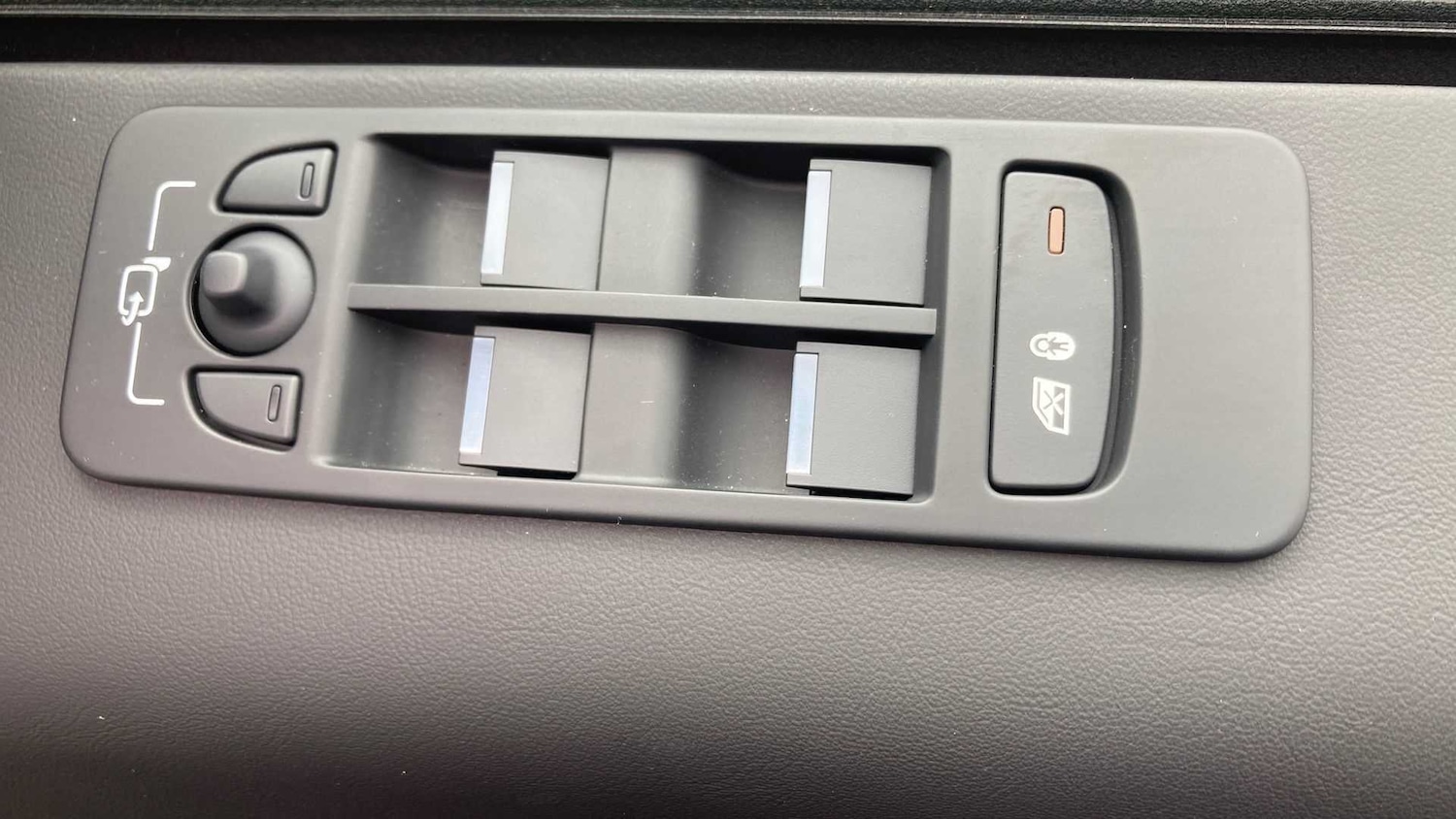 Used Land Rover Discovery Sport 2025 for sale - 76459883: Photo 27