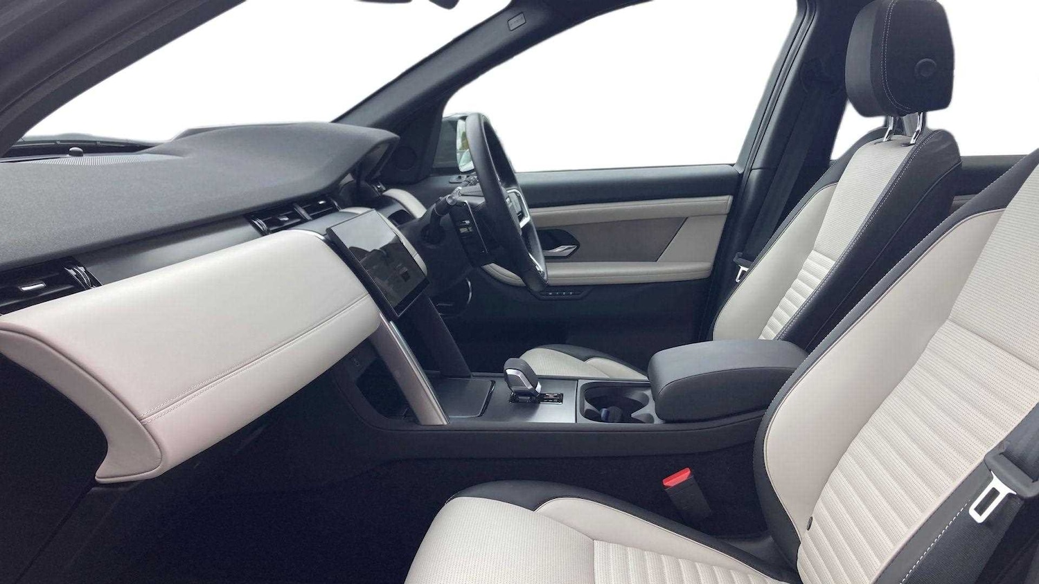 Used Land Rover Discovery Sport 2025 for sale - 76459883: Photo 3