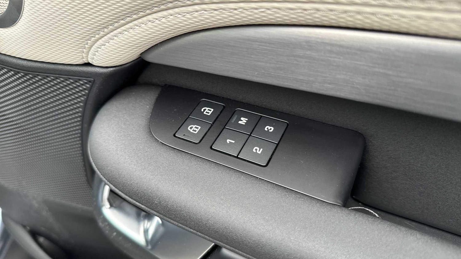 Used Land Rover Discovery 2022 for sale - 76459827: Photo 24