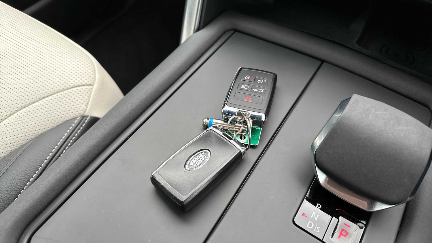 Used Land Rover Discovery 2022 for sale - 76459827: Photo 34