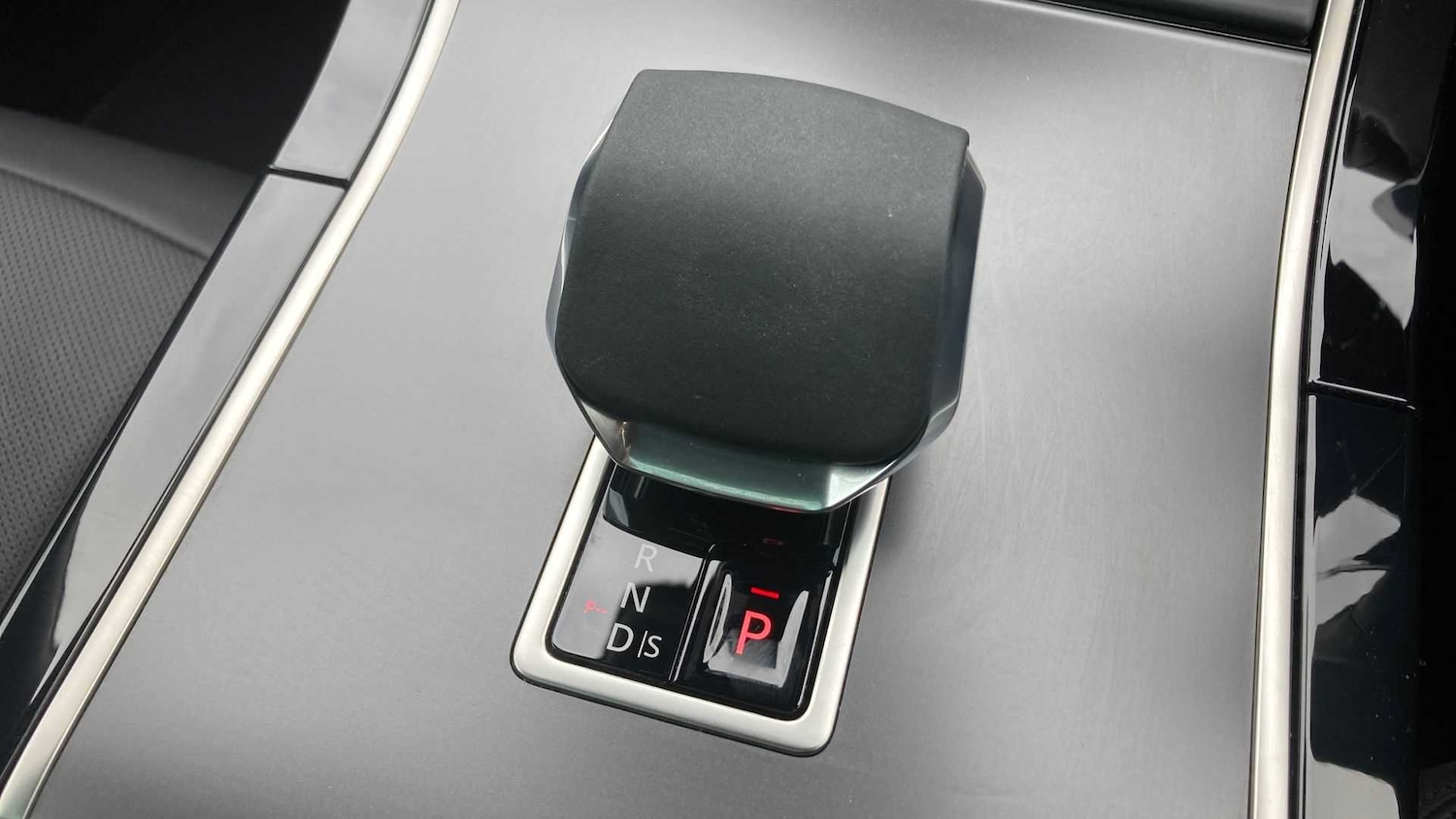 Used Land Rover Range Rover Evoque 2025 for sale - 76459889: Photo 13