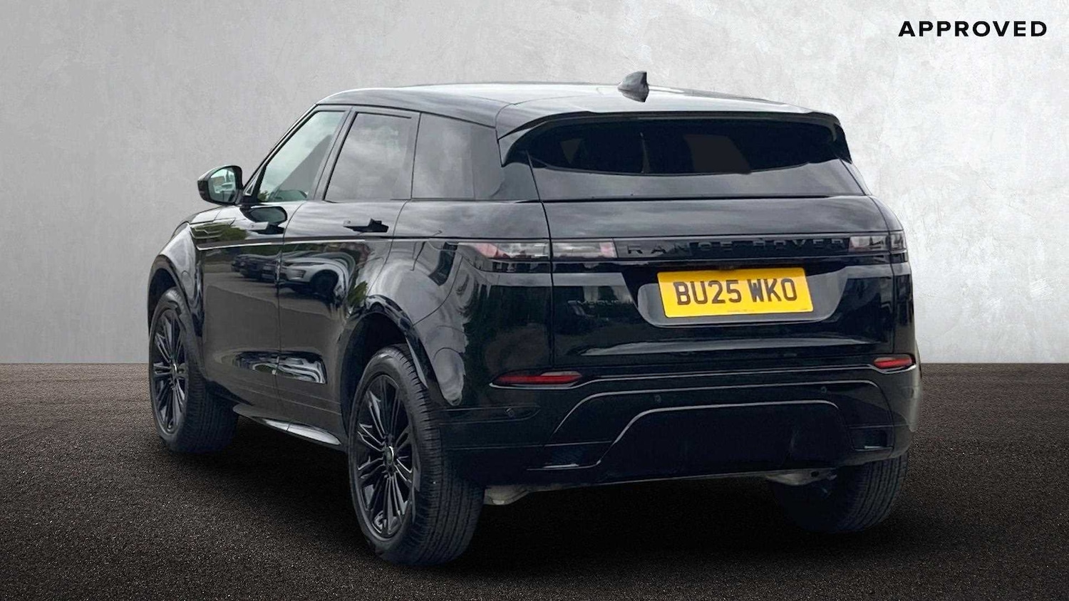 Used Land Rover Range Rover Evoque 2025 for sale - 76459889: Photo 2