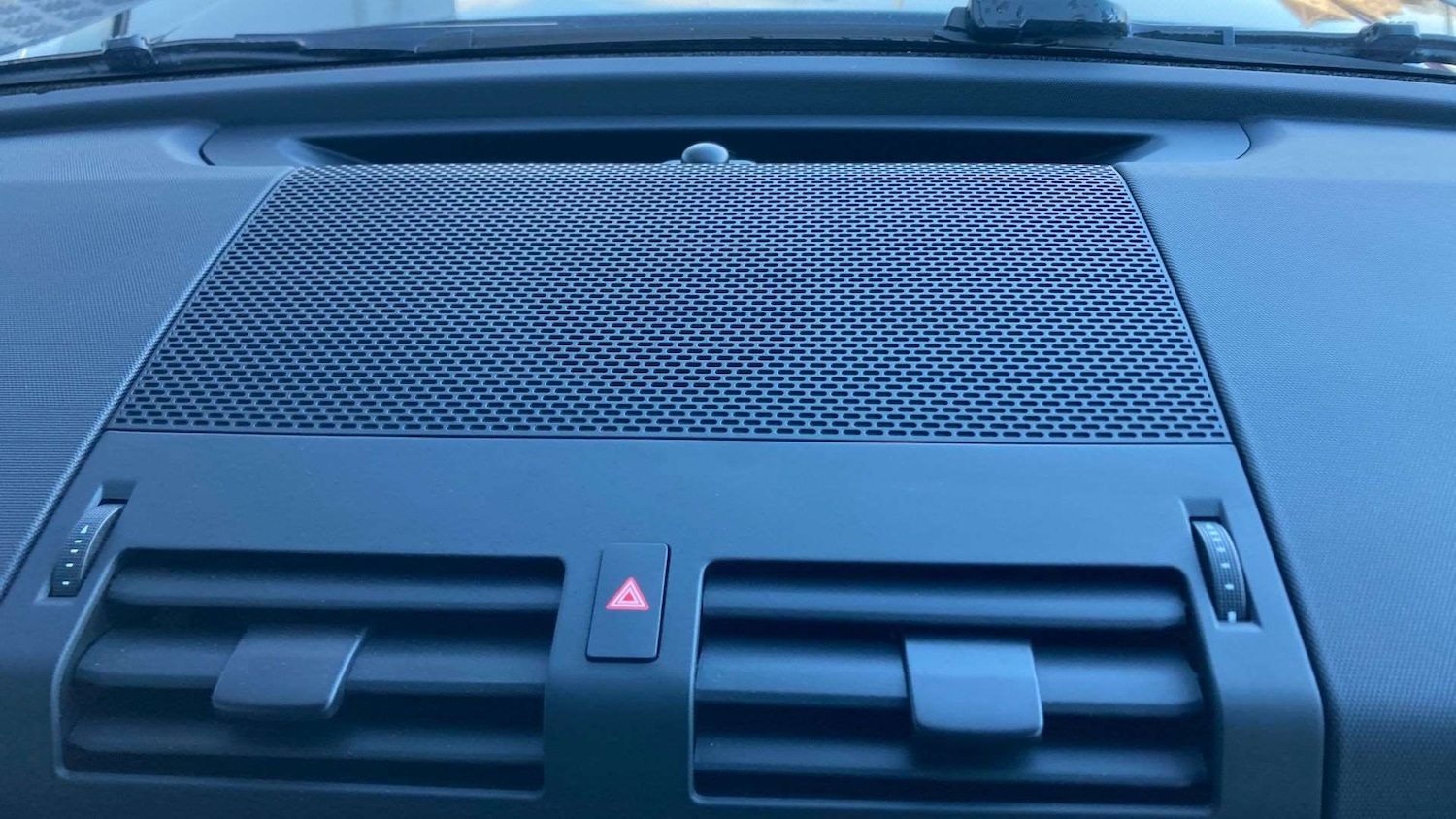 Used Land Rover Defender 90 2025 for sale - 76943476: Photo 27