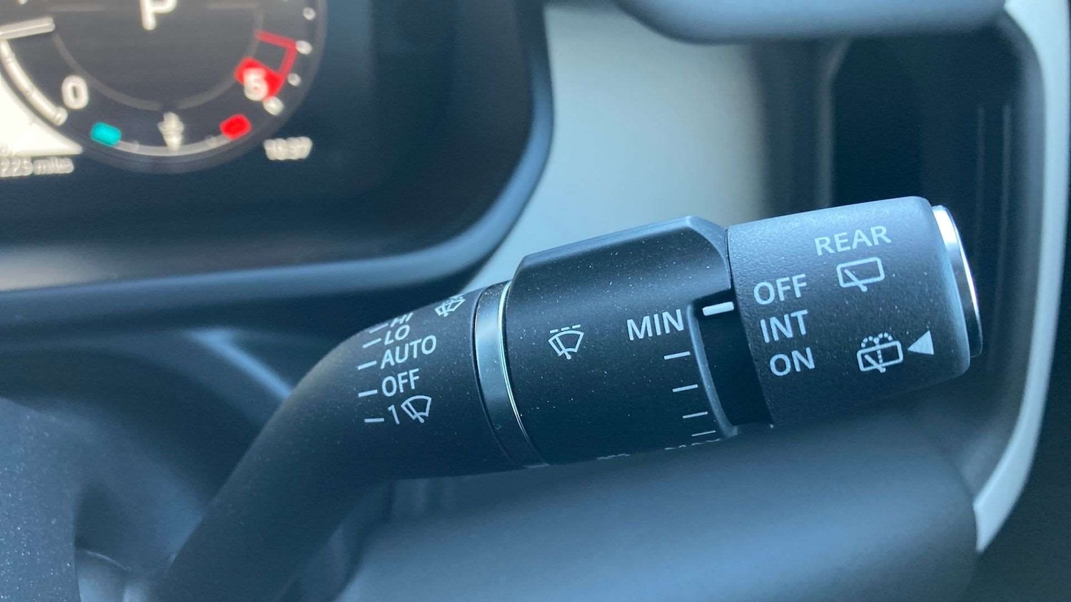 Used Land Rover Defender 90 2025 for sale - 76943476: Photo 34