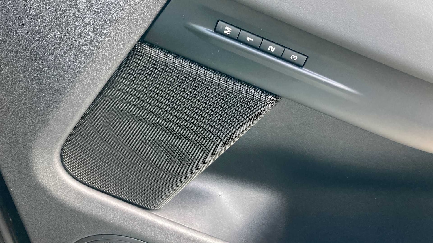 Used Land Rover Range Rover Evoque 2024 for sale - 76460137: Photo 31