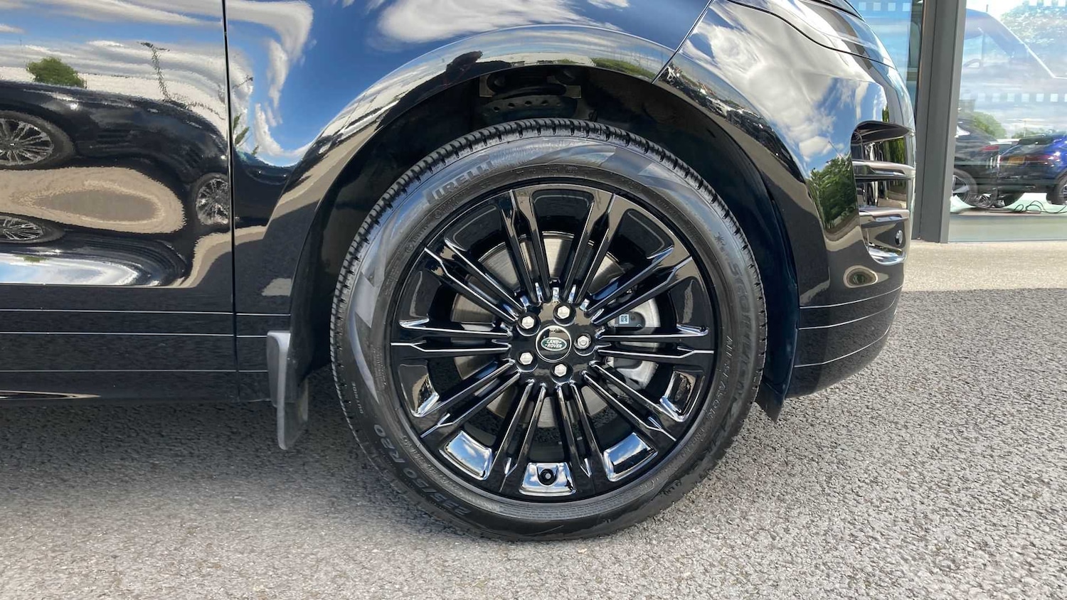 Used Land Rover Range Rover Evoque 2024 for sale - 76460137: Photo 32