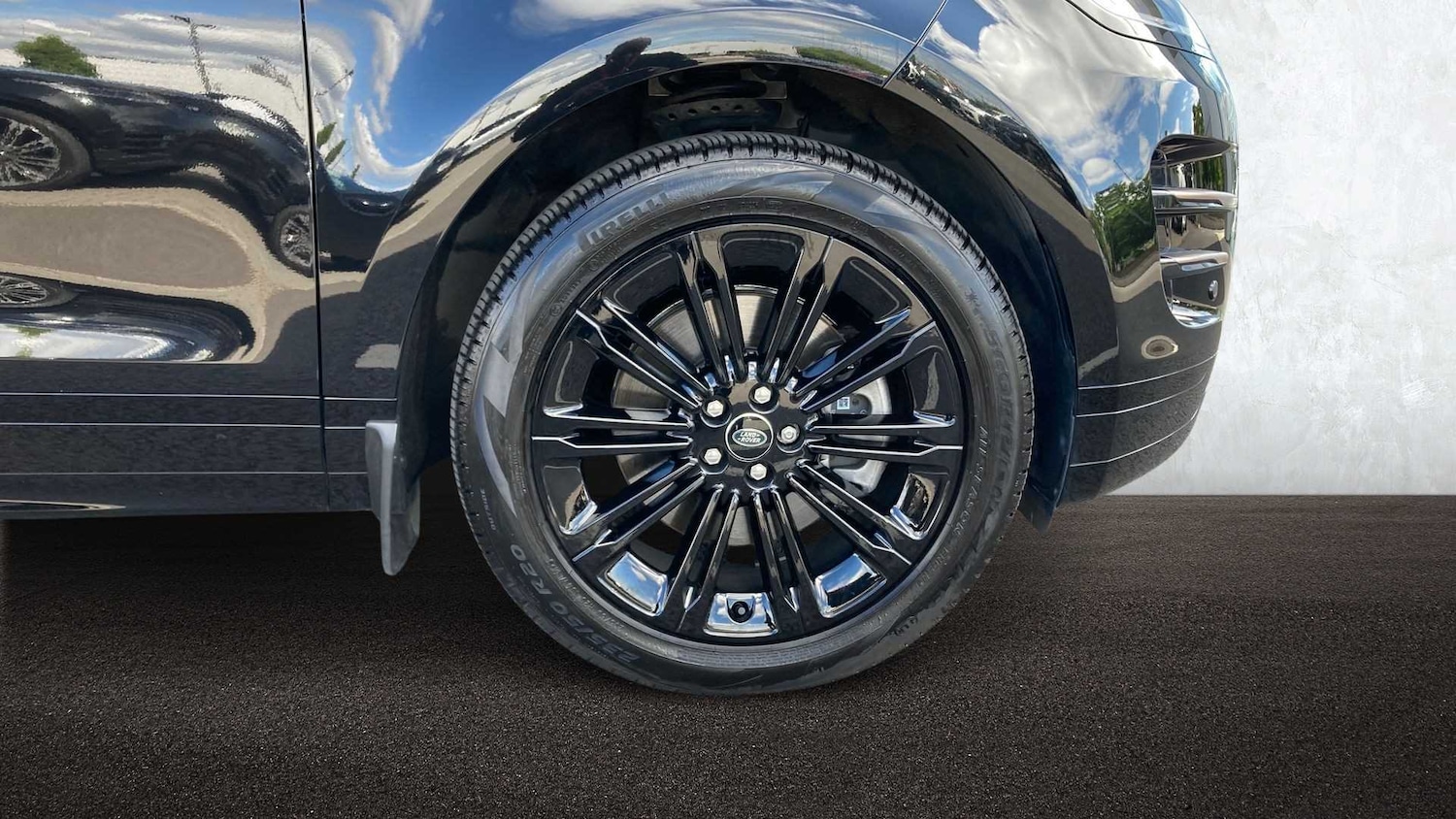 Used Land Rover Range Rover Evoque 2024 for sale - 76460137: Photo 8