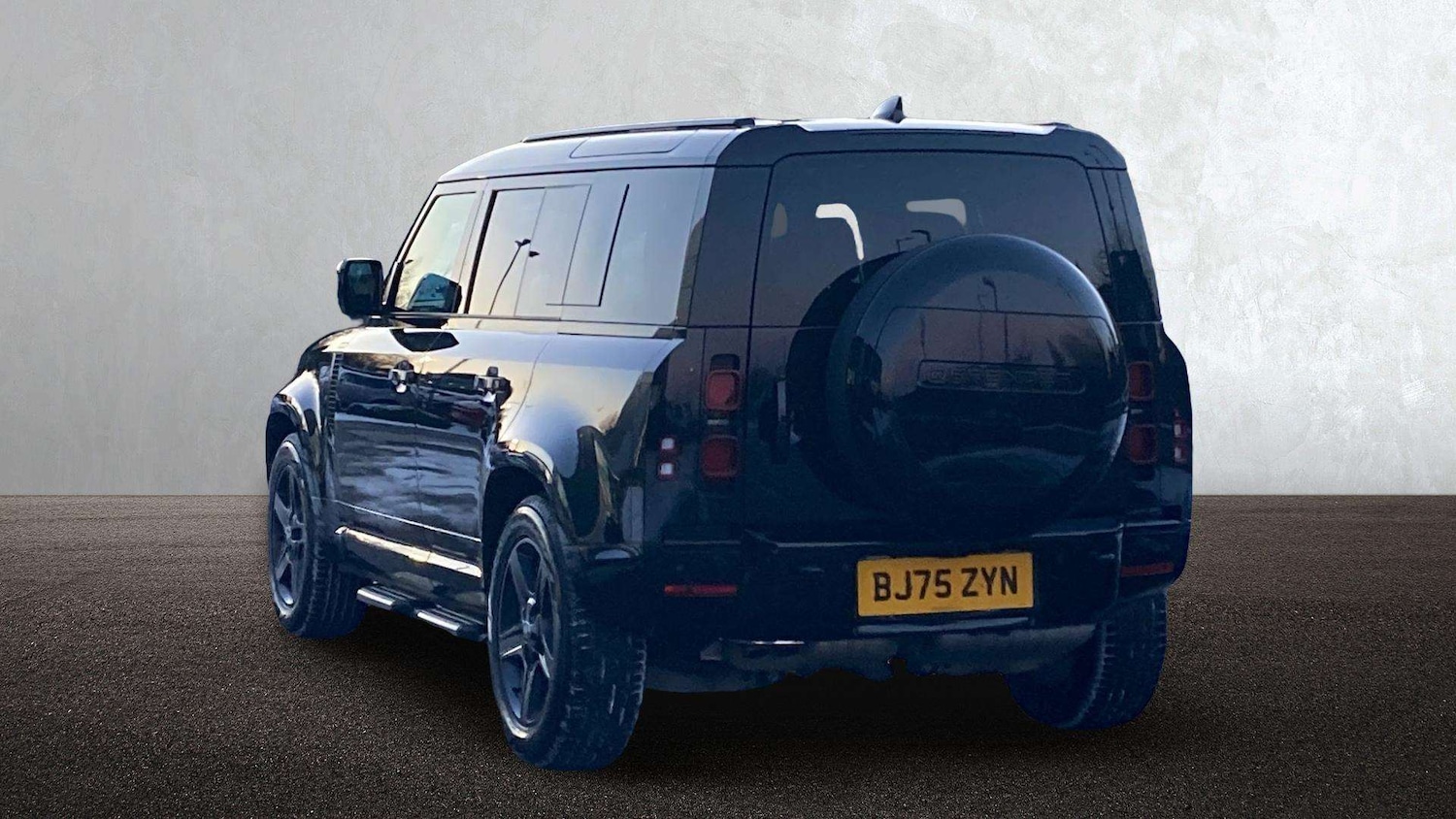 Used Land Rover Defender 2025 for sale - 77842438: Photo 2