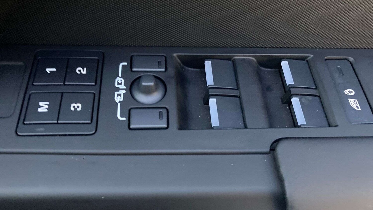 Used Land Rover Defender 2025 for sale - 77842438: Photo 35