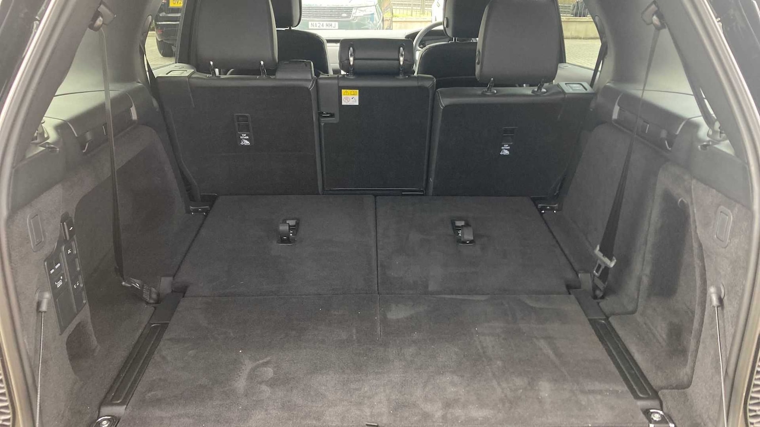 Used Land Rover Discovery 2025 for sale - 76460186: Photo 10