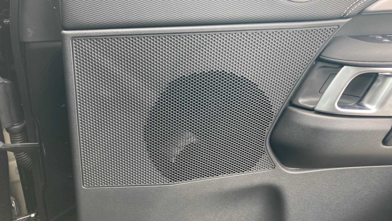 Used Land Rover Discovery 2025 for sale - 76460186: Photo 24