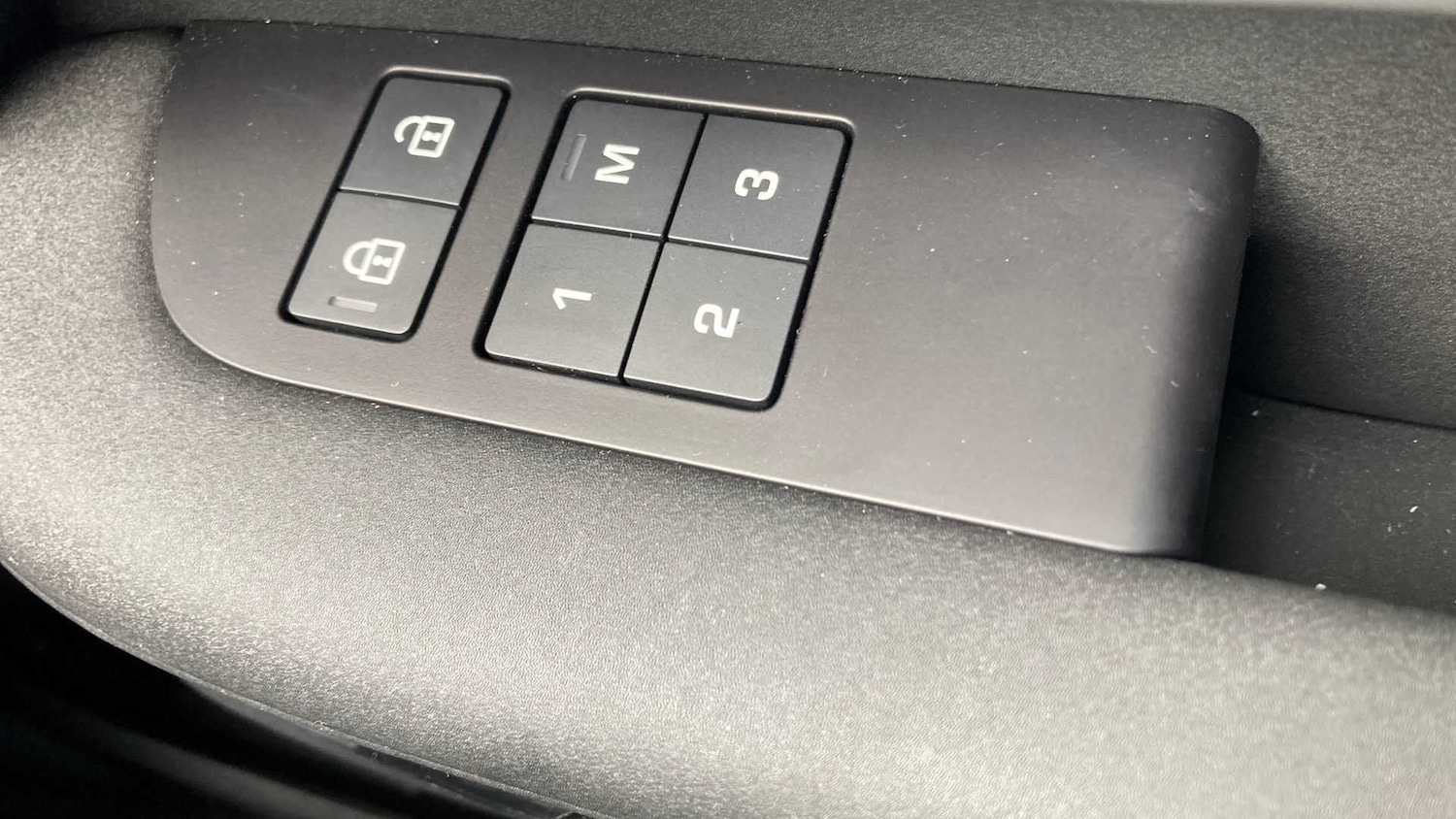 Used Land Rover Discovery 2025 for sale - 76460186: Photo 25