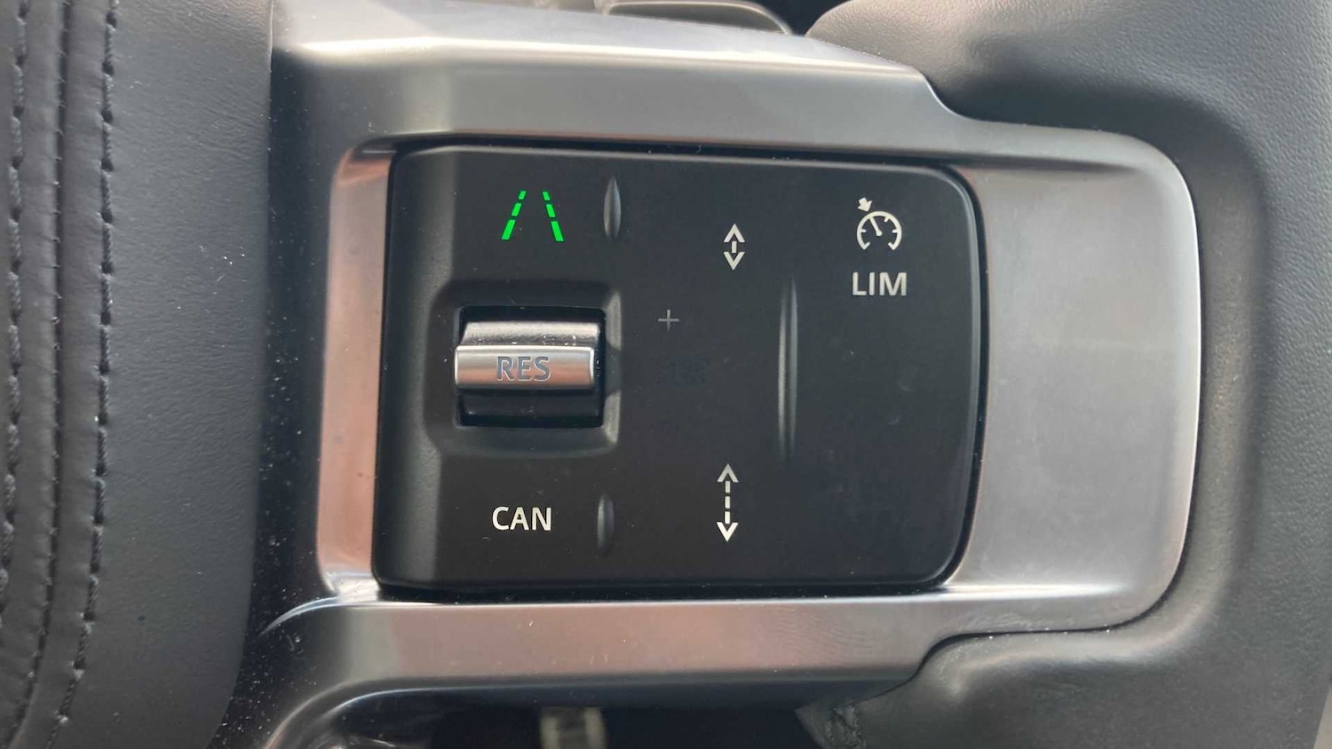 Used Land Rover Discovery 2025 for sale - 76460186: Photo 33