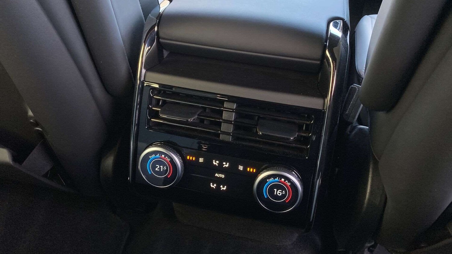 Used Land Rover Range Rover Sport 2024 for sale - 76460450: Photo 18