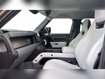 Used Land Rover Defender 2025 for sale - 76540728: Photo