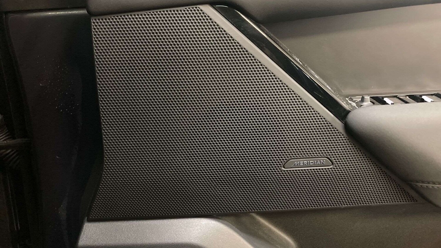 Used Land Rover Range Rover Velar 2023 for sale - 77083159: Photo 24