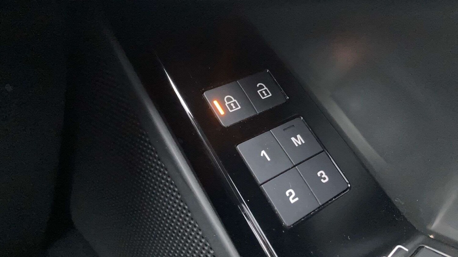 Used Land Rover Range Rover Velar 2023 for sale - 77083159: Photo 25