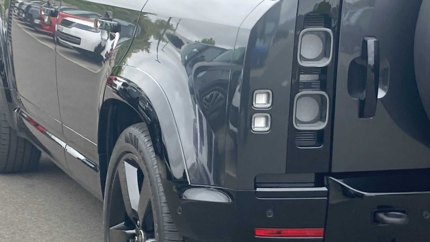 Used Land Rover Defender 2021 for sale - 76460492: Photo 19