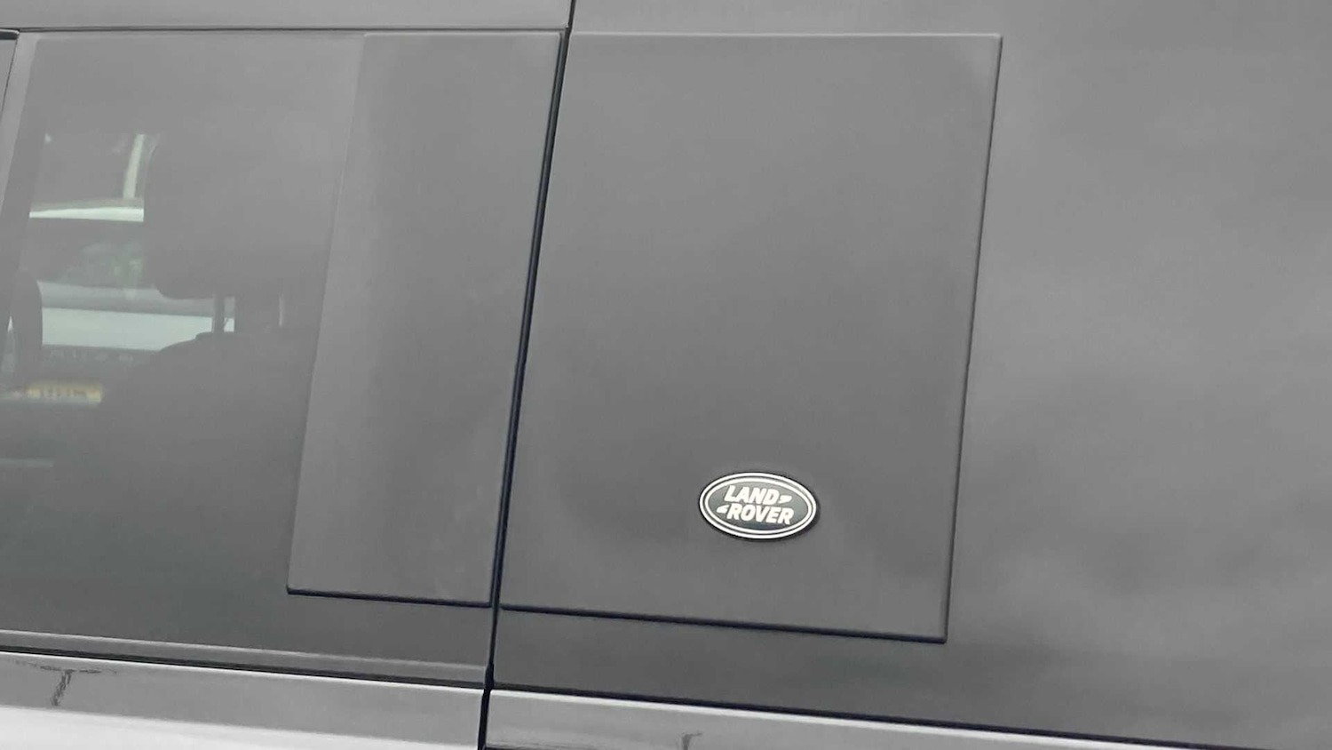 Used Land Rover Defender 2021 for sale - 76460492: Photo 27