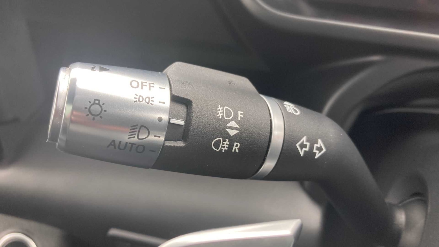 Used Land Rover Defender 2021 for sale - 76460492: Photo 29